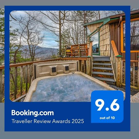 10 Miles Away From The Heart Of It All! Pigeon Forge Exterior photo