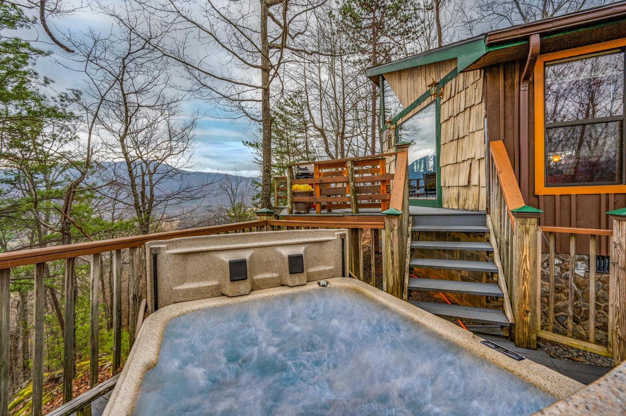10 Miles Away From The Heart Of It All! Pigeon Forge Exterior photo