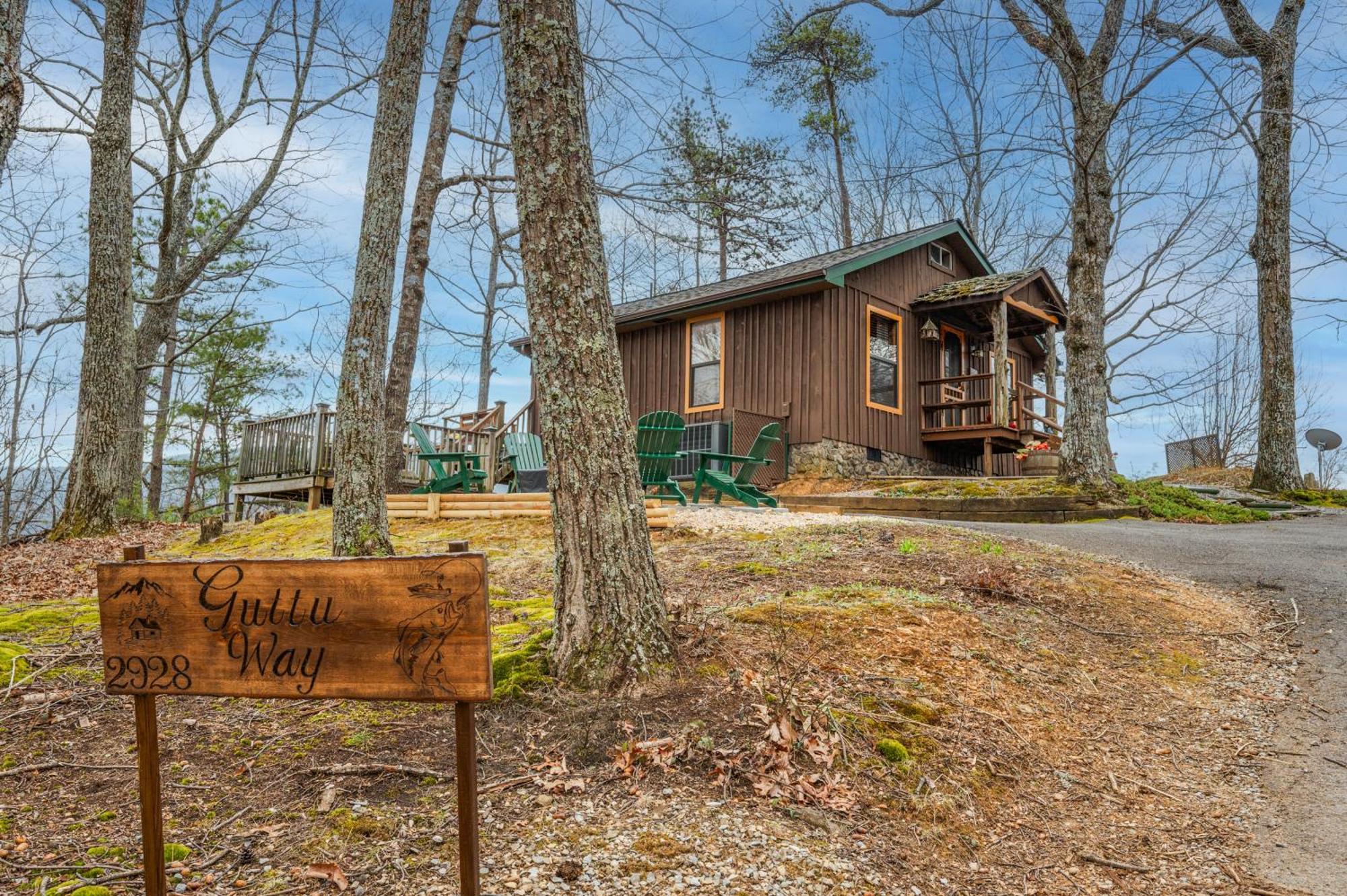 10 Miles Away From The Heart Of It All! Pigeon Forge Exterior photo